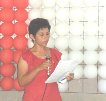 Dez 2012 - Diretora Iran em pronunciamento